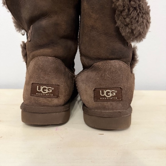 UGG Women's Bailey Button II Boots Size 7 - Picture 7 of 9